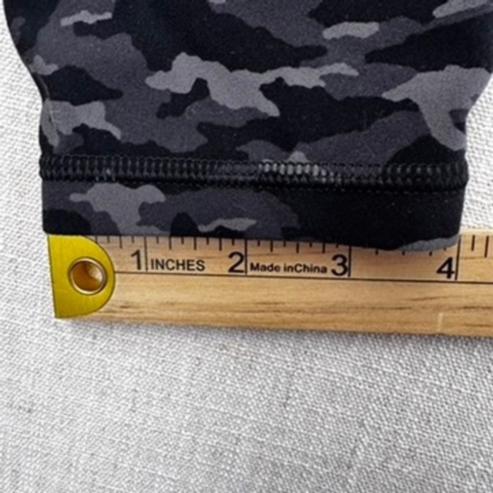 Athleta Salutation Stash Pocket II‎ Printed 7/8 Tight Camo Leggings Grey Black M - Picture 11 of 15